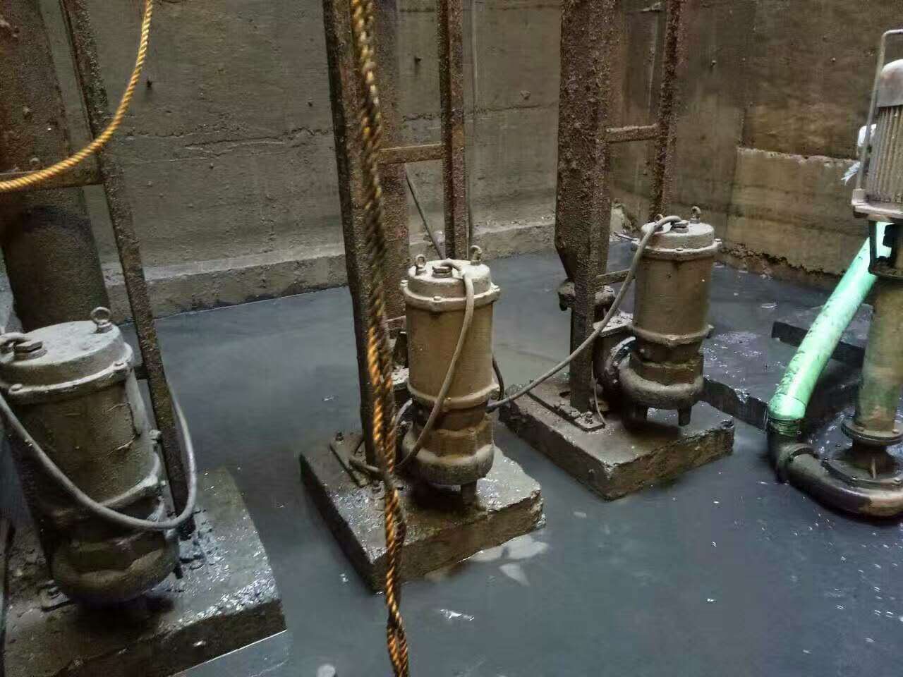 龙胜污水池清理